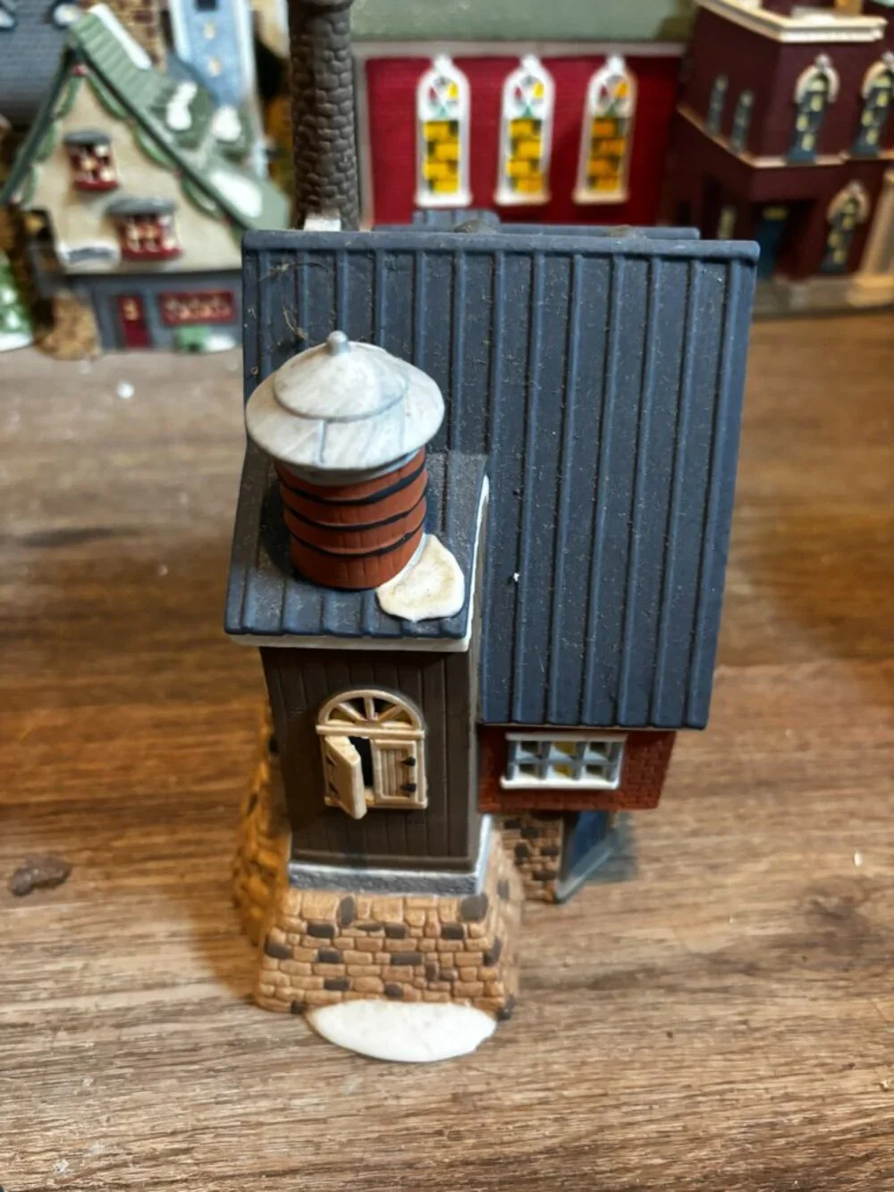 Department 56 Christmas village light up building Yankee Bell Casting